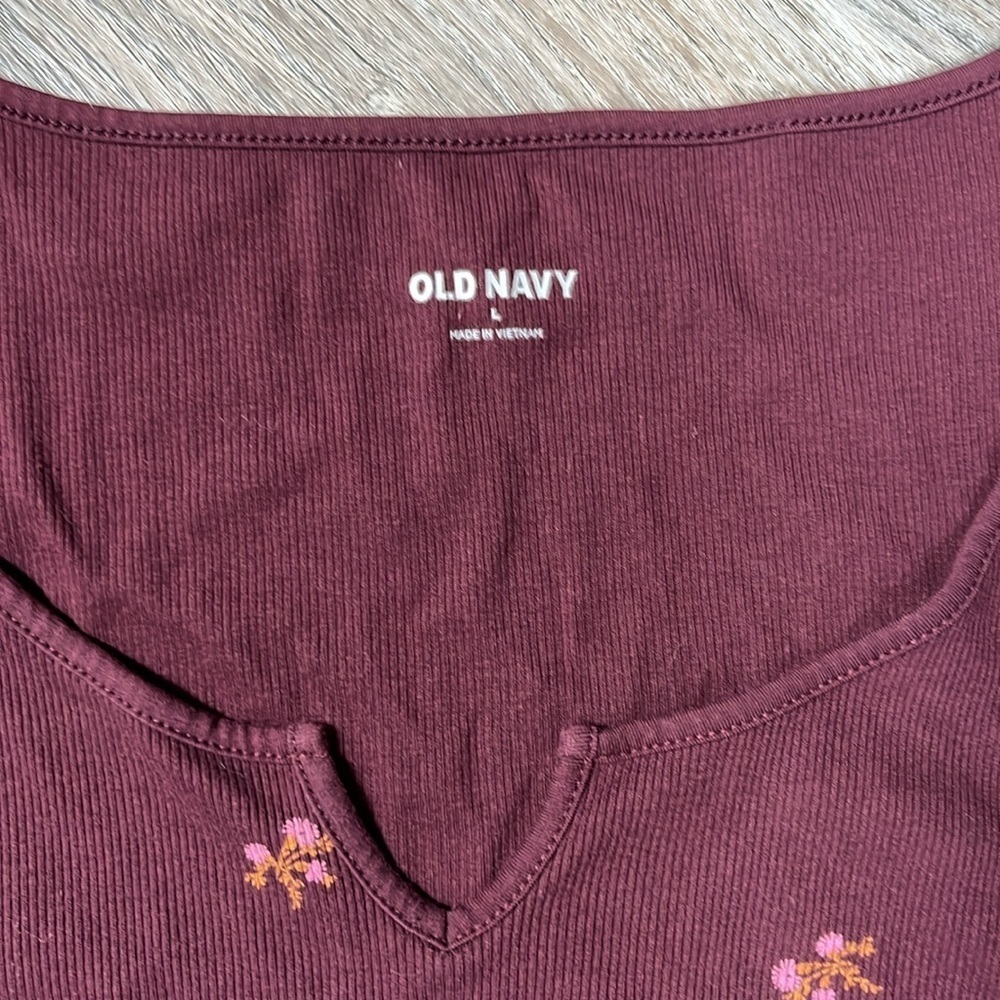 Old Navy Long Sleeve maroon ribbed top with flower pattern - Picture 2 of 5